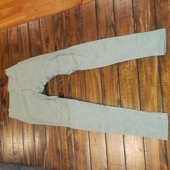 Alphalete halo leggings - Picture 4 of 9